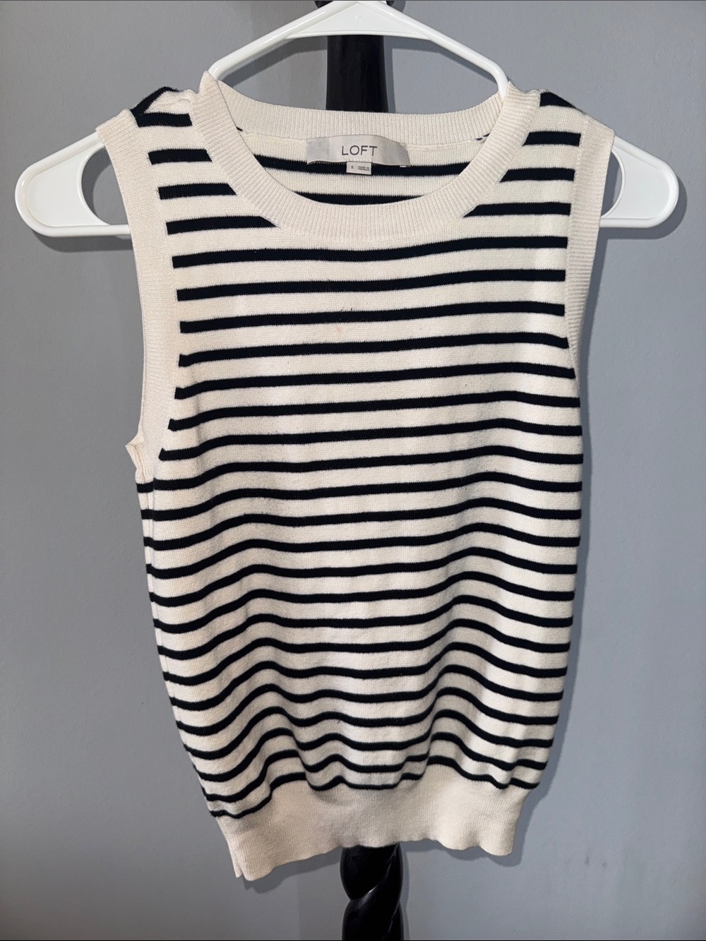 LOFT Black & White Striped Sleeveless Knit Shell 4.1T